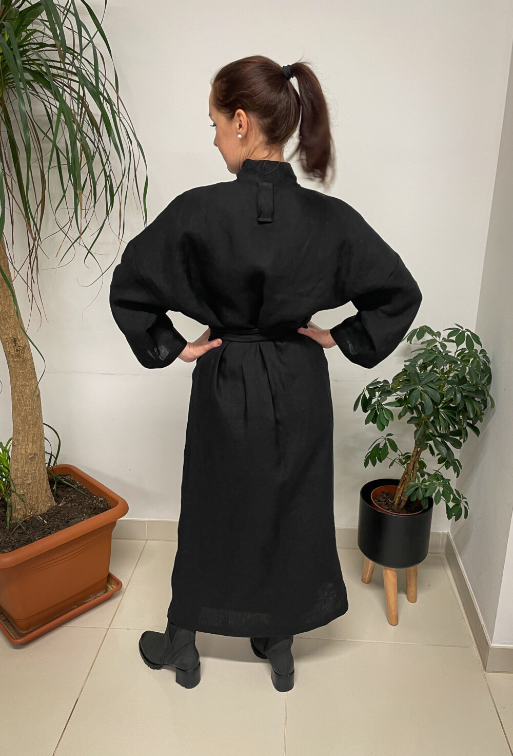 must-kimono-pikk